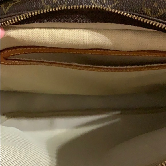 Authentic Louis Vuitton Reporter - Picture 7 of 8
